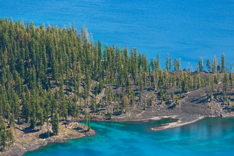 crystal clear waters crater lake