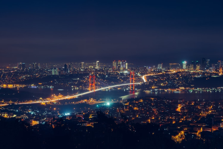 istanbul at night