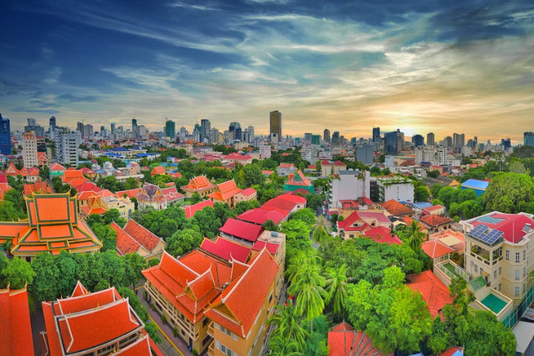 phnom penh downtown at sunset