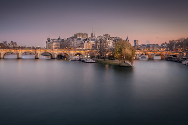 15 Curious Facts about the Pont Neuf, Paris